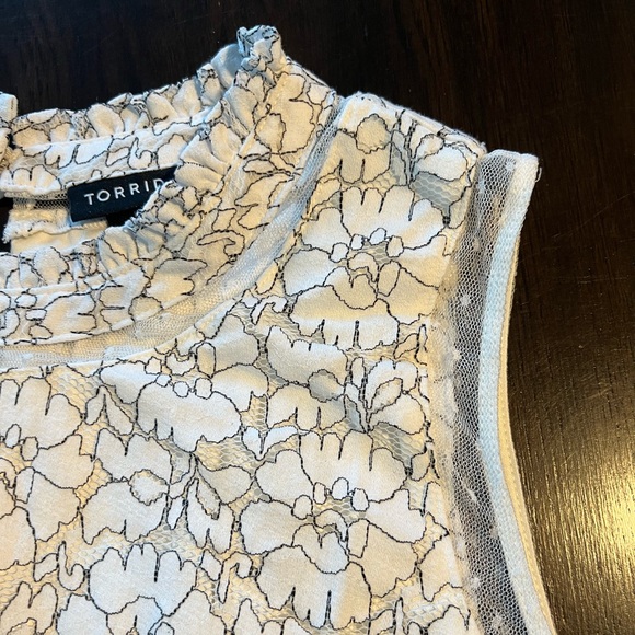 Torrid White with Black Stitching Floral Lacey Sleeveless Top - Picture 7 of 16